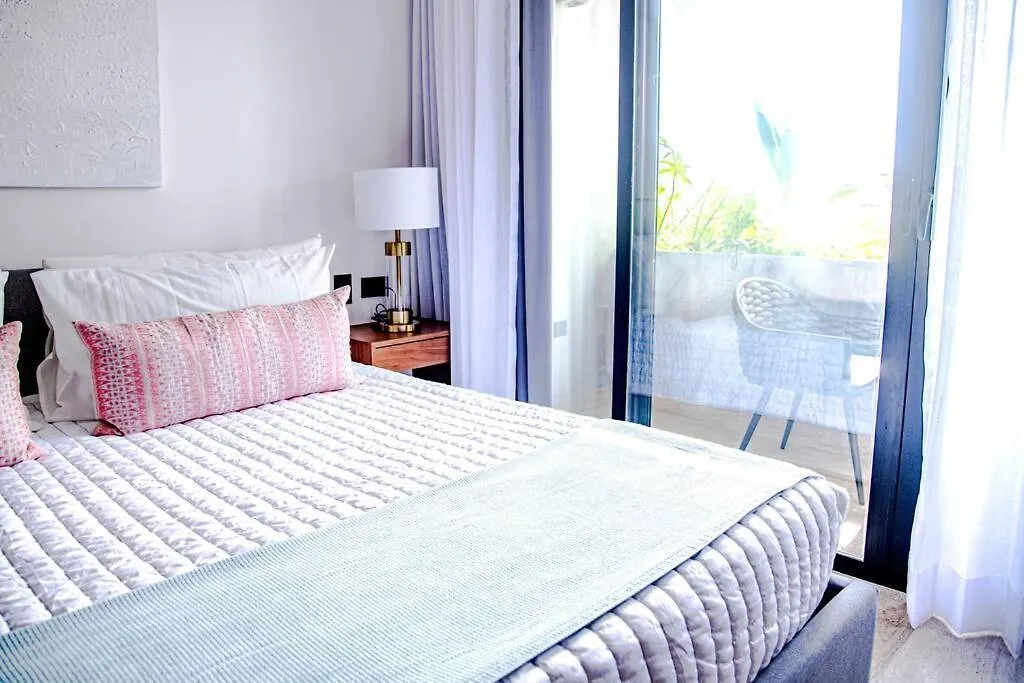 Ocean View Studio, Rooftop Pool, Steps From Beach Hyatt Πλάγια Ντελ Κάρμεν 0*,  Μεξικό